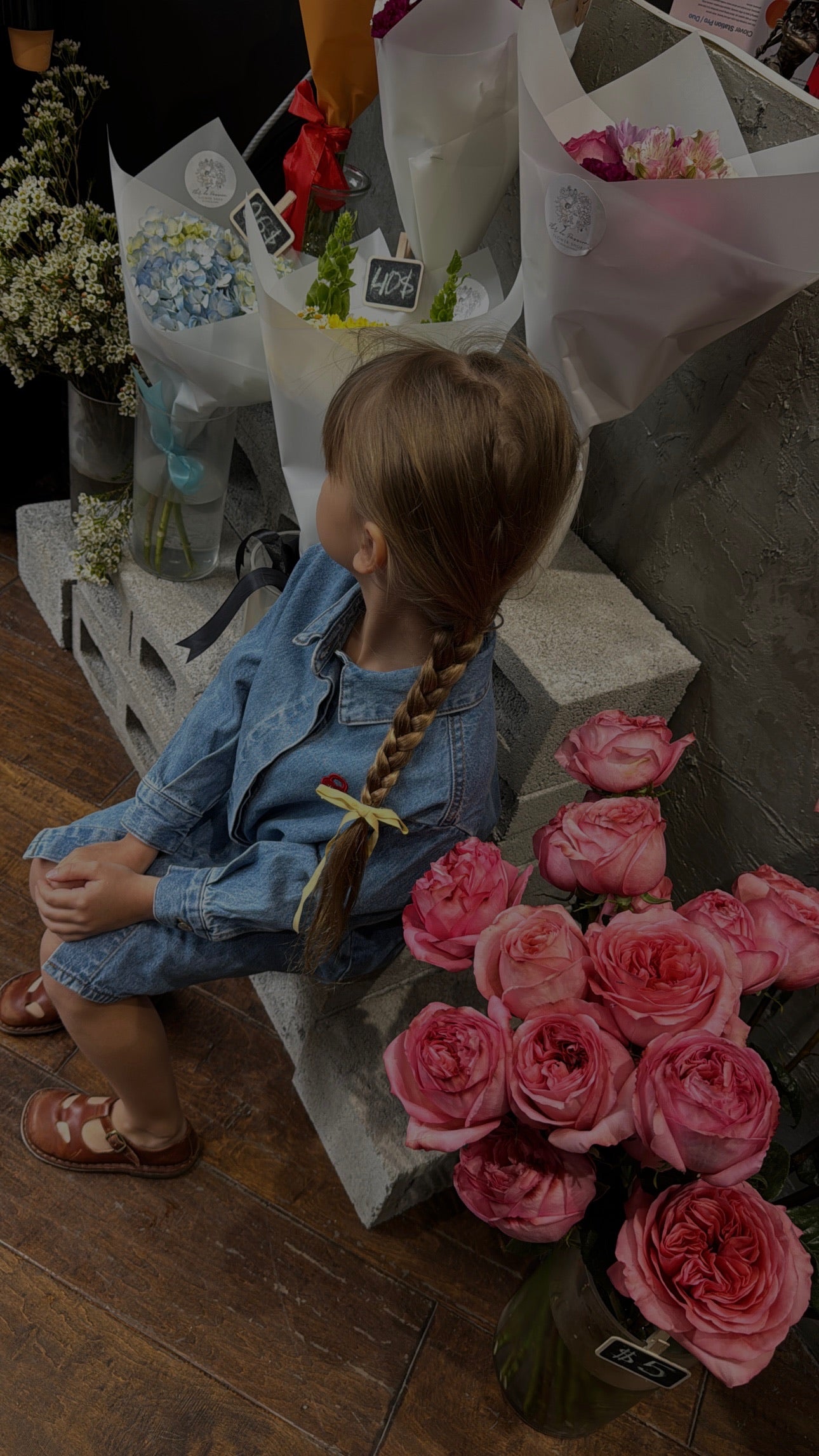 Dainty bow