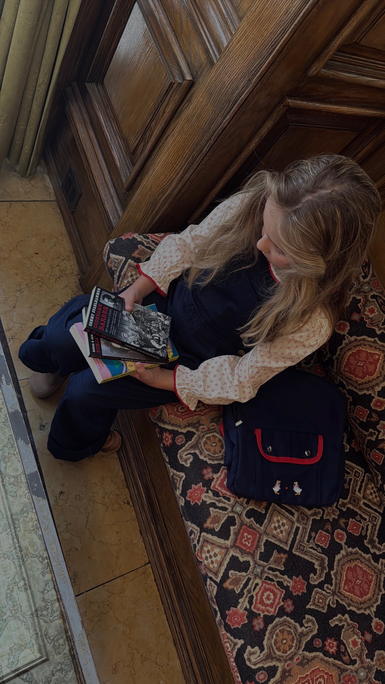 Schoolbag round