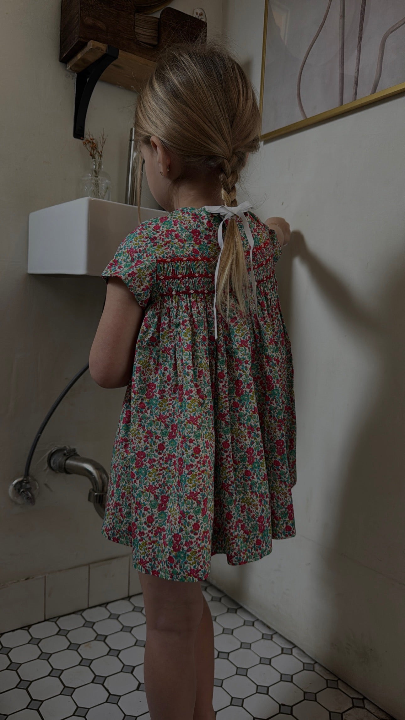 Dainty bow