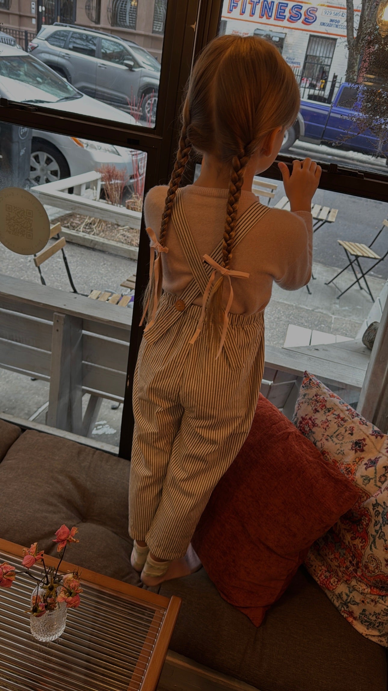 Dainty bow