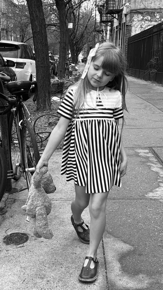 Cherry embroidered thin bow