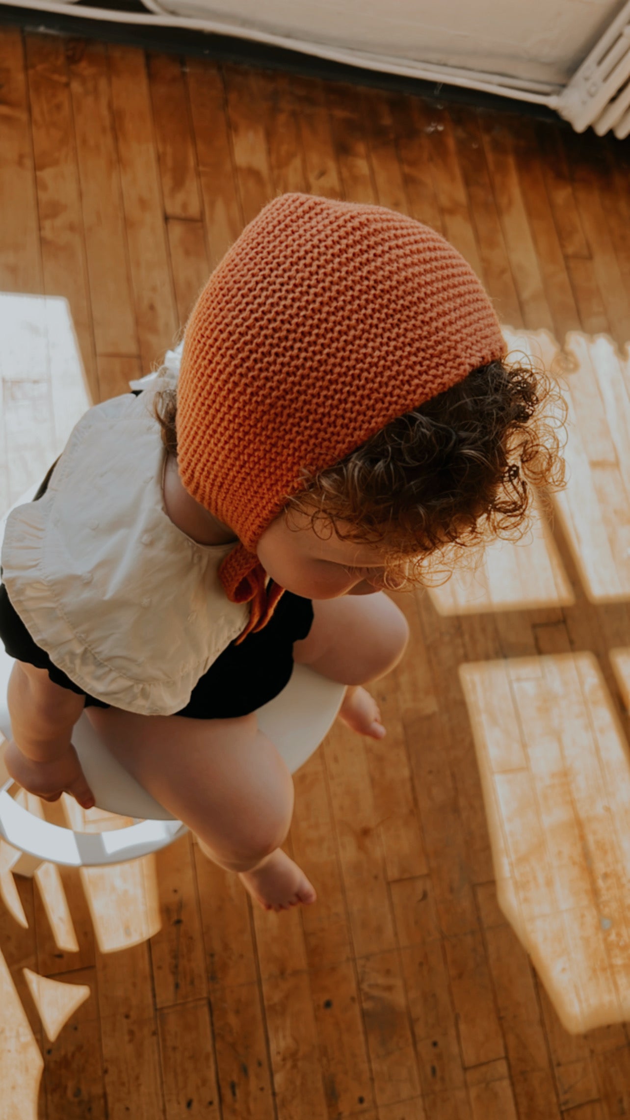 Knit bonnet rust